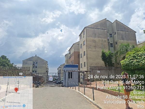 Foto de Apartamento em leilão no bairro Mario Quintana em Porto Alegre - RS