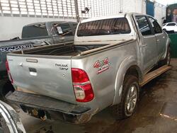 Foto de TOYOTA / HILUX CD SRV D4-D 4X4 3.0 TDI DSL AUT DIESEL 2013/2013