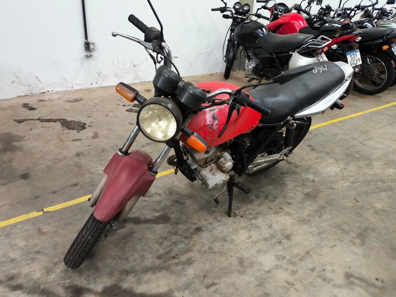 Foto de SUNDOWN/MAX 125 SED, 2004/2005, VERMELHO