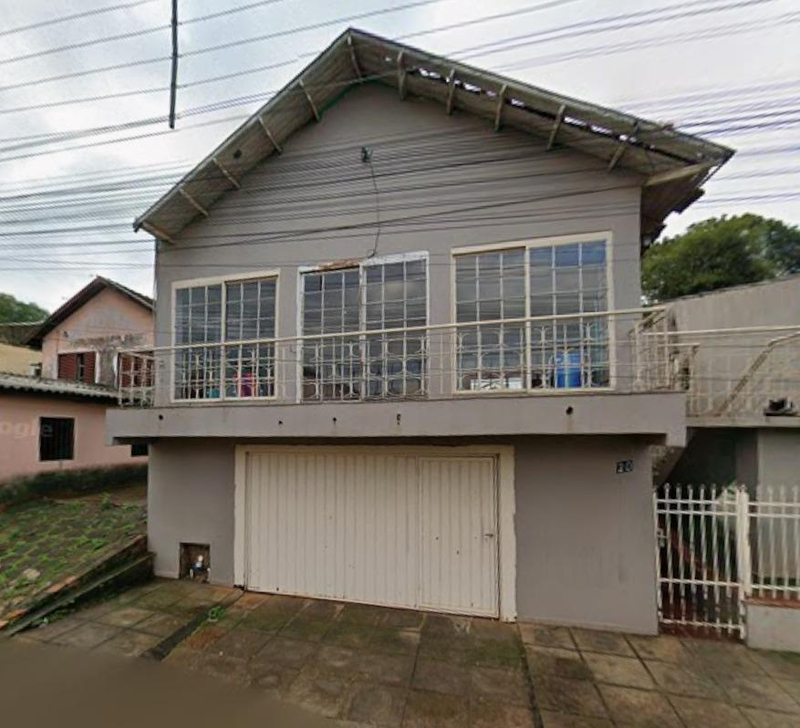 Foto de Casa em leilão no bairro Modelo em Ijuí - RS
