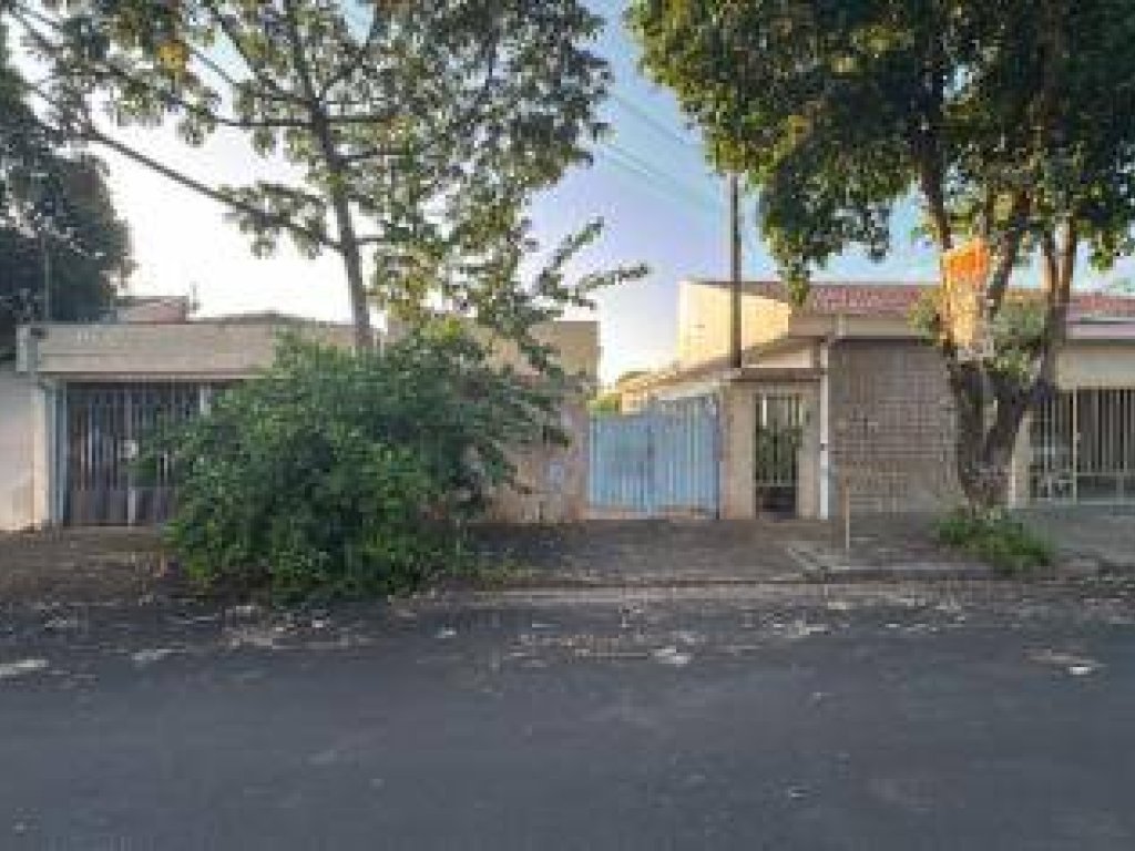 Foto de Casa em leilão no bairro Vila Souto em Bauru - SP