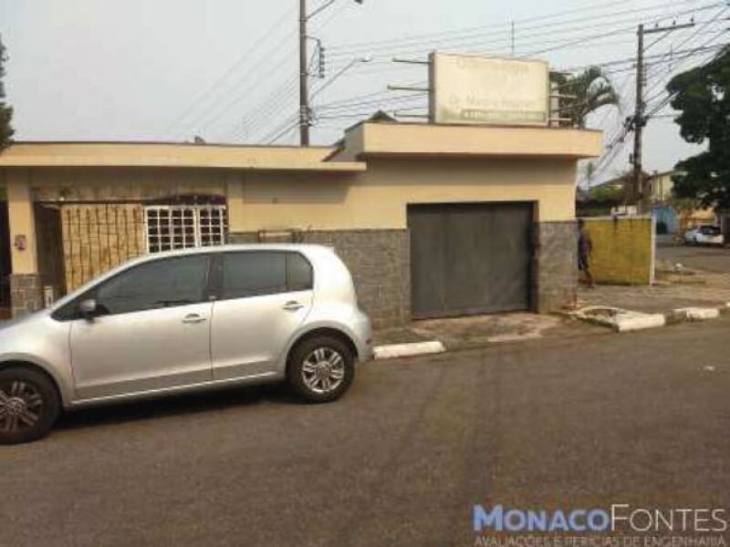 Foto de Terreno em leilão no bairro Jardim Rincão em Arujá - SP