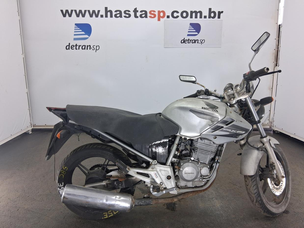 Foto de HONDA CBX 250 TWISTER 2005 2005 PRATA