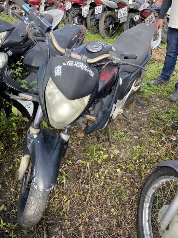 Foto de HONDA/CB 300R, ANO/MOD 2011/2011, COR PRETA, COMBUSTIVEL GASOLINA, PLACA NMH5563 - AL, RENAVAM 323243827, ID CHASSI 9C2NC4310BR109331, ID MO
