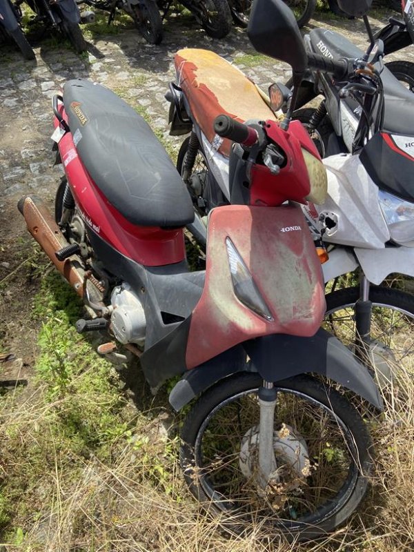 Foto de HONDA/BIZ 125 ES, ANO/MOD 2010/2010, COR VERMELHA, COMBUSTIVEL GASOLINA, PLACA NMA1352 - AL, RENAVAM 198226837, ID CHASSI 9C2JC4220AR312673