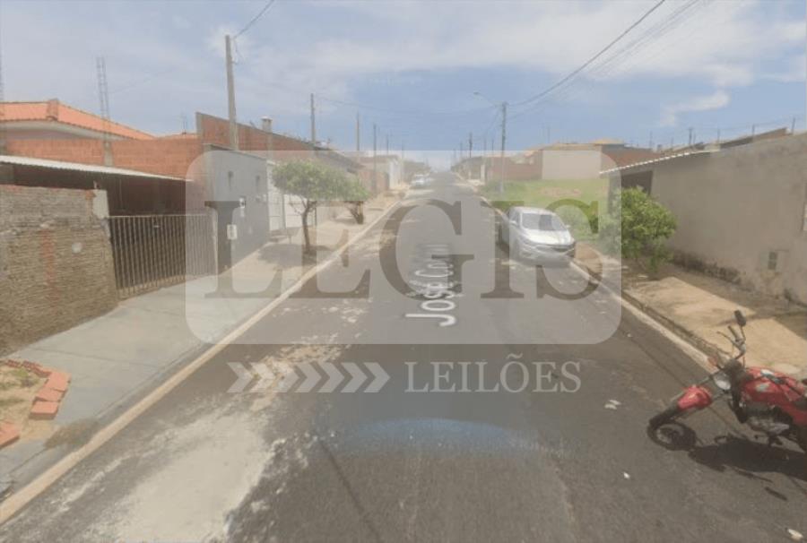 Foto de Casa em leilão no Residencial Jardim das Oliveiras em Monte Alto - SP