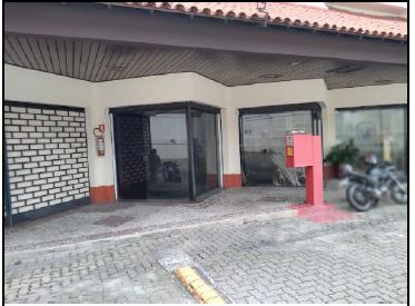 Foto de Comercial em leilão em Rio De Janeiro - RJ