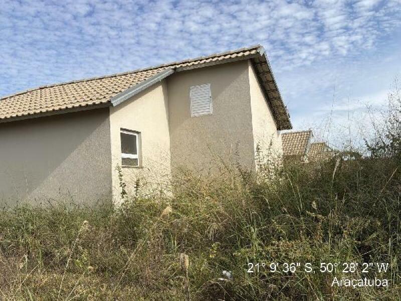 Foto de Casa em leilão no Residencial Sylvio Jose Venturlli em Araçatuba - SP
