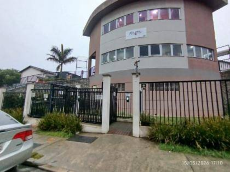 Foto de Casa em leilão no Condomínio Villa Alegre em Guarulhos - SP