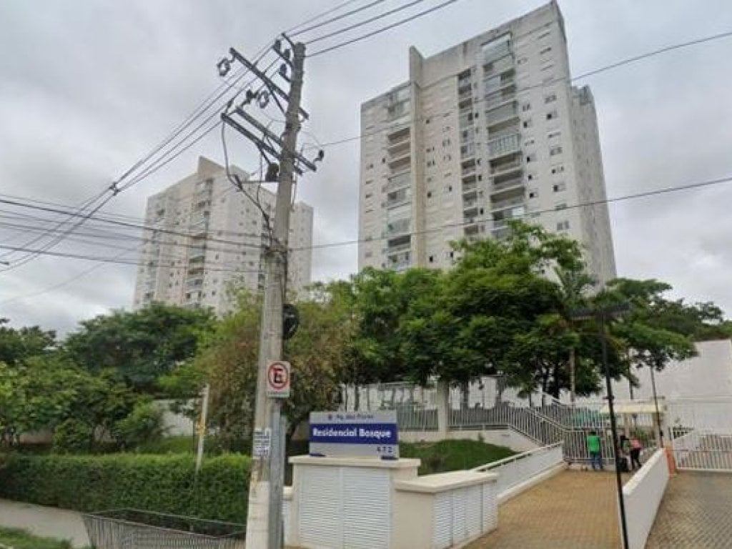 Foto de Apartamento em leilão no Edifício Hortência em São Paulo - SP