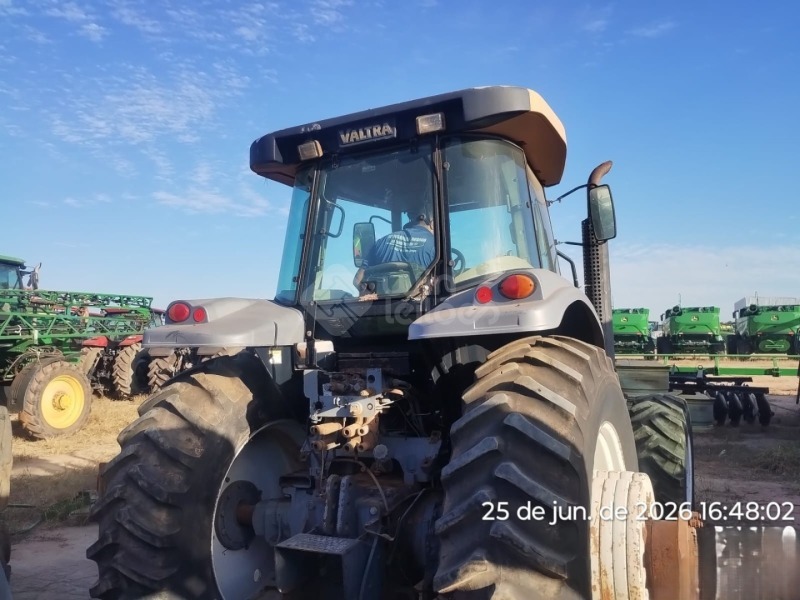 Foto de TRATOR VALTRA BT210 - Vxxxxx2 - 2011