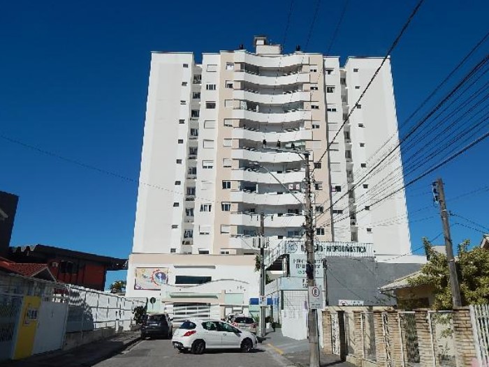 Foto de Apartamento em leilão no bairro Rocado em São José - SC