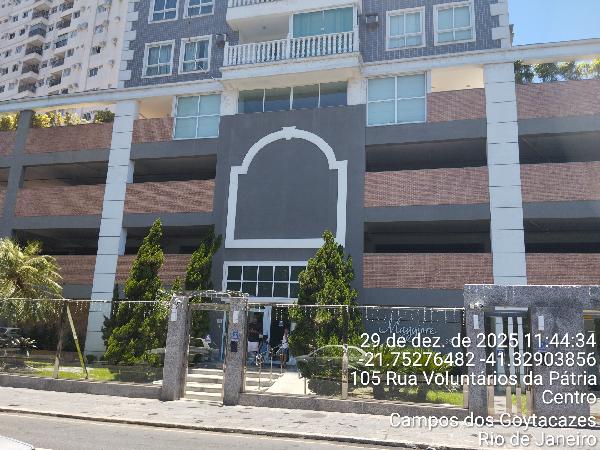 Foto de Apartamento em leilão no bairro Centro em Campos Dos Goytacazes - RJ