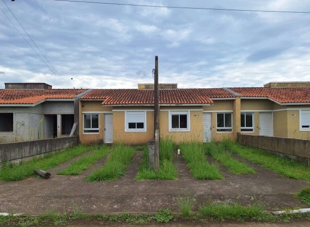 Foto de Casa em leilão no bairro Vila Três Marias em Esteio - RS