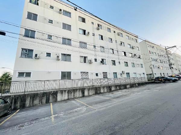 Foto de Apartamento em leilão em São Gonçalo - RJ