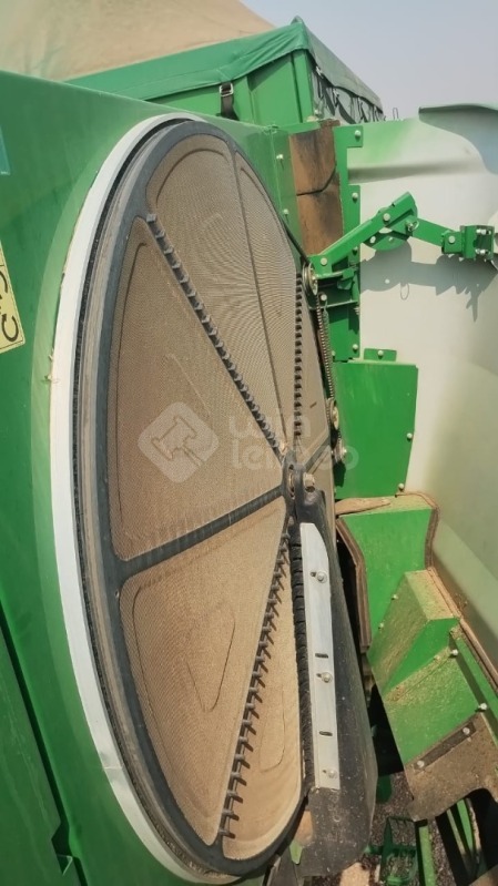 Foto de COLHEITADEIRA DE GRAOS JOHN DEERE S550 - Vxxxxx5 - 2014