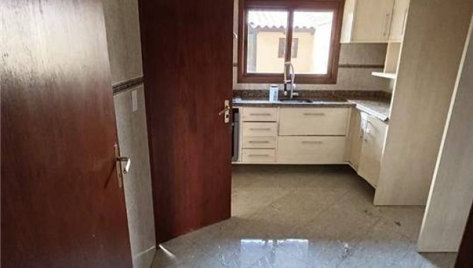 Foto de Casa em leilão no Condomínio em Porto Alegre - RS