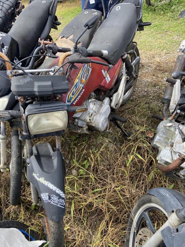 Foto de HONDA/CG 125 TITAN, ANO/MOD 1995/1995, COR VERMELHA, COMBUSTIVEL GASOLINA, PLACA BJV5298 - AL, RENAVAM 420665170, ID CHASSI 9C2JC2501SRS9156