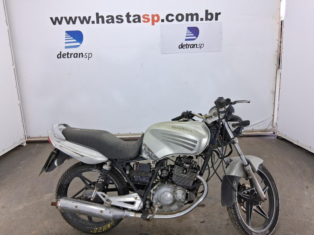 Foto de JTA SUZUKI EN125 YES 2008 2008 PRATA