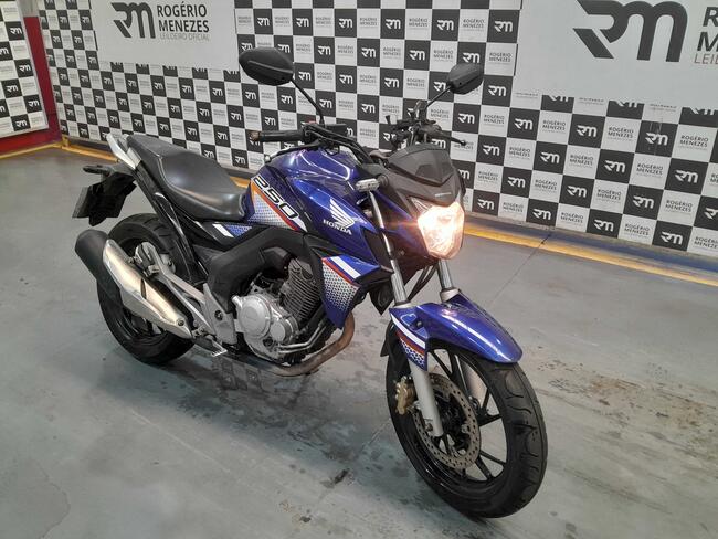 Foto de MOTO HONDA CB250F TWISTER CBS 2022/2022 FLEX