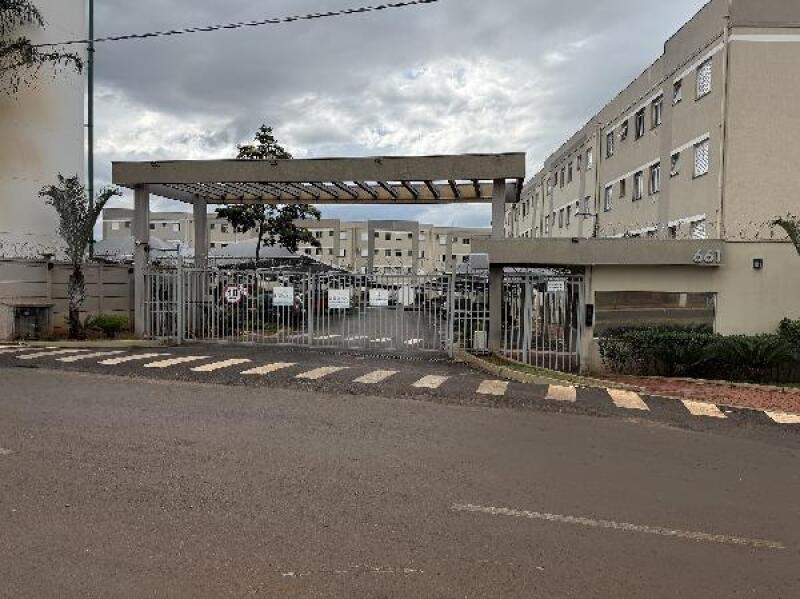 Foto de Apartamento em leilão no bairro Jardim das Rosas Iii em Serrana - SP