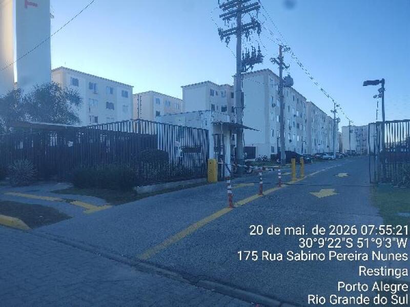 Foto de Apartamento em leilão no Condomínio Residencial Reserva do Sul I em Porto Alegre - RS