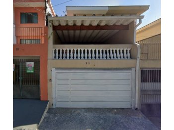 Foto de Casa em leilão no bairro Parque Maria Domitila em São Paulo - SP