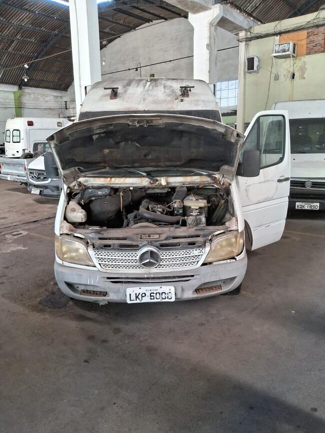 Foto de I/Mbenz 313Sf Rontan Amb | LKP6008/RJ | 2007/2007 | Chassi: BAC9036627A966361 | Renavam: 956312594 | Motor: | BRANCA | DIESEL. | Veículo Conservado