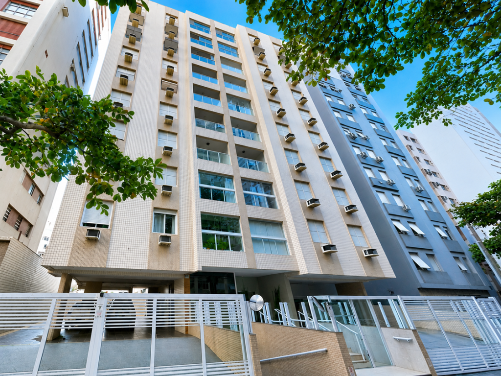 Foto de Apartamento em leilão no Edifício Bahamas em São Vicente - SP