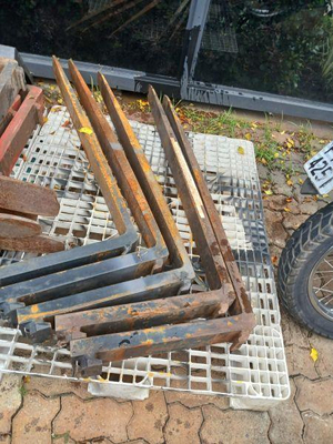 Foto de 50 GARFOS DE EMPILHADEIRA, DIVERSOS MODELOS E MEDIDAS