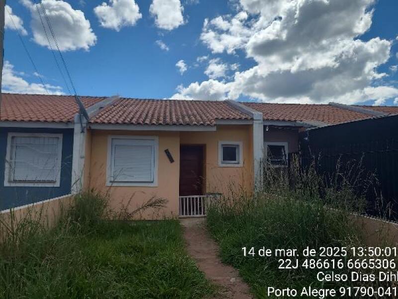 Foto de Casa em leilão em Porto Alegre - RS