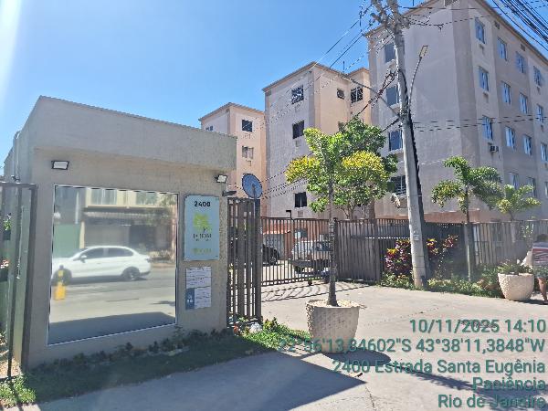 Foto de Apartamento em leilão no Jardim dos Lirios Ii em Rio De Janeiro - RJ
