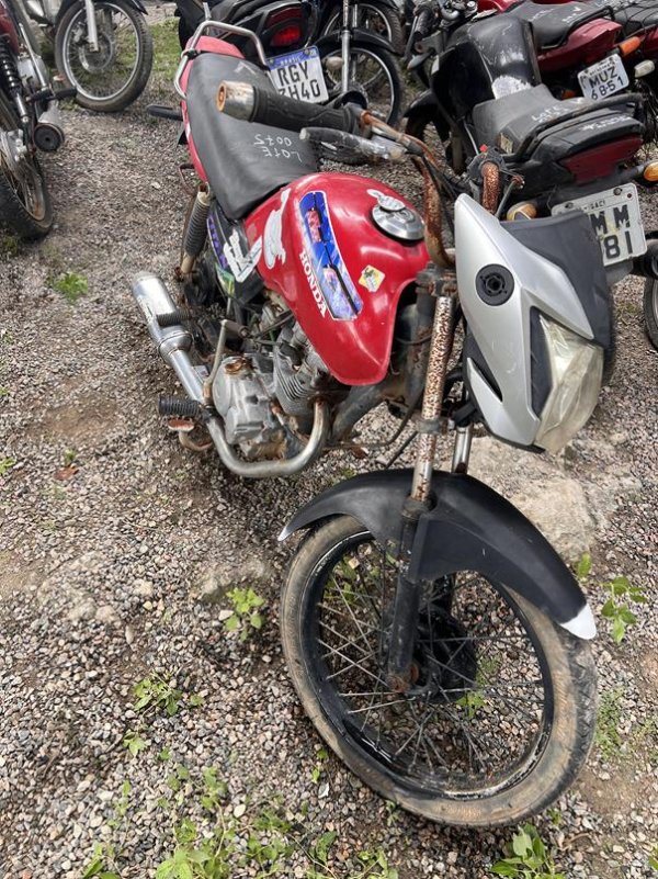 Foto de HONDA/CG 125 TITAN, ANO/MOD 1995/1995, COR VERMELHO, COMBUSTIVEL GASOLINA, PLACA MUR7647 - AL, RENAVAM 205441823, ID CHASSI 9C2JC2501SRS7631