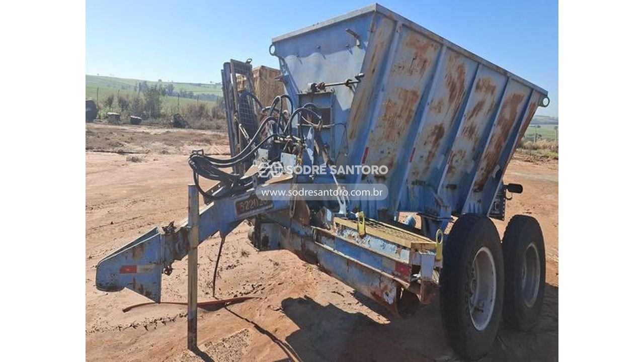 Foto de distribuidor e plantador de insumos spander