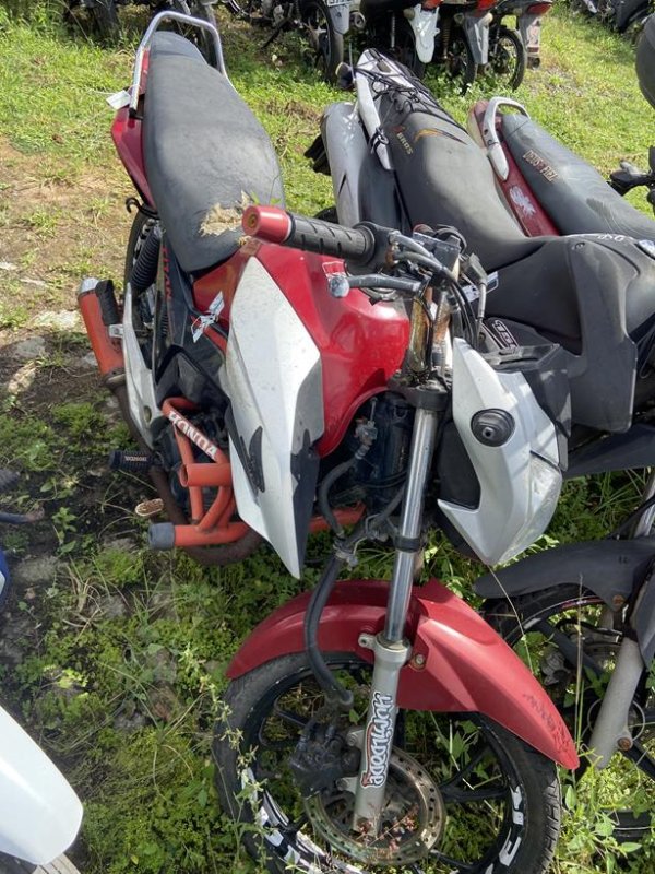 Foto de HONDA/CG 160 TITAN EX, ANO/MOD 2016/2017, COR VERMELHA, COMBUSTIVEL ALCOOL/GASOLINA, PLACA QLG8G09 - AL, RENAVAM 1104604962, ID CHASSI 9C2KC