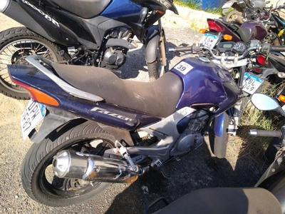 Foto de YAMAHA FAZER YS250