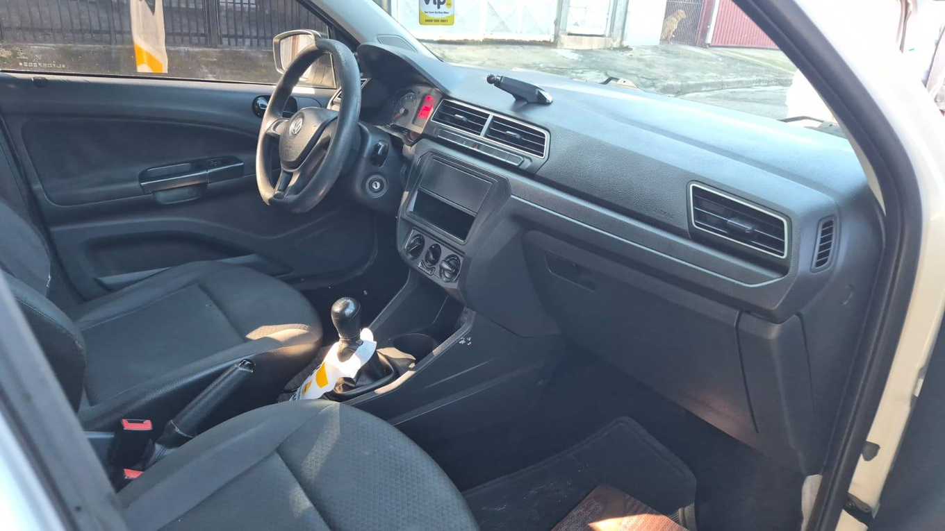 Foto de Automóvel VW/GOL 1.0L MC4, cor branca, placa final: 2, Ano 2020/Modelo 2019