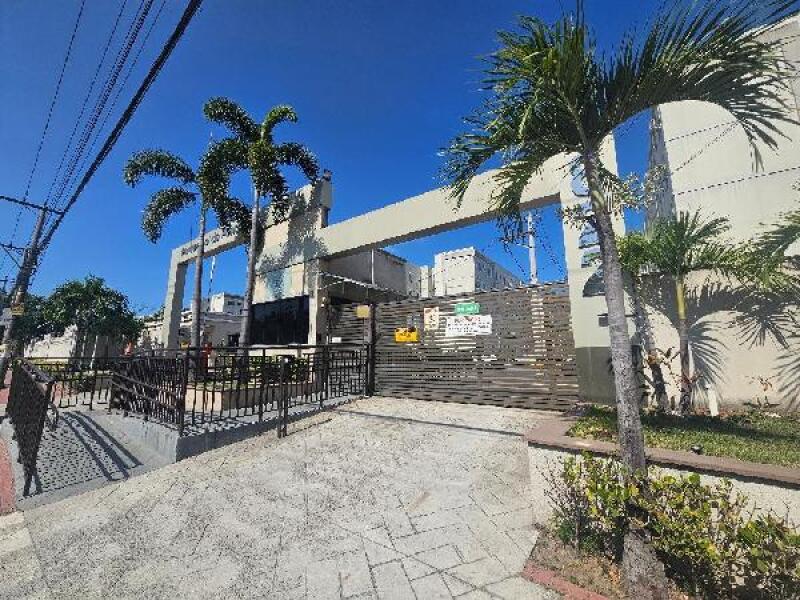 Foto de Apartamento em leilão em São Gonçalo - RJ