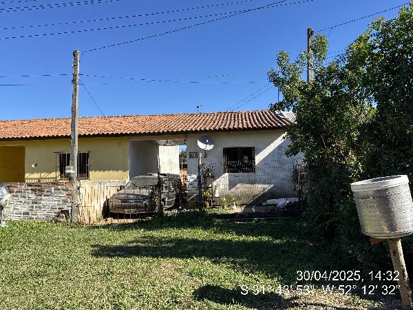 Foto de Casa em leilão no bairro Fragata em Pelotas - RS