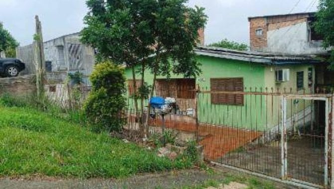 Foto de Casa em leilão no bairro São Lucas em Viamão - RS