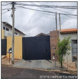 Foto de Casa em leilão no bairro Jardim Solange em Bauru - SP