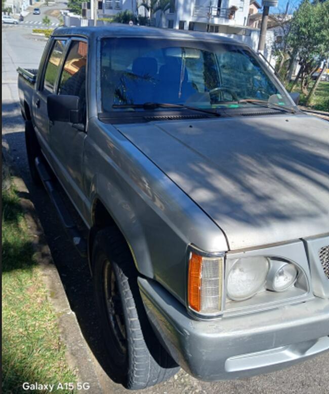 Foto de MMC/L200 4X4 GL, 2001/2001, Prata, Diesel