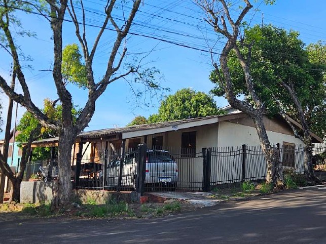 Foto de Casa em leilão no bairro Loteamento da Vila Martini em Espumoso - RS