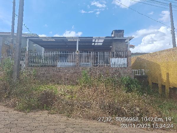 Foto de Casa em leilão no bairro Getúlio Vargas em Curitibanos - SC