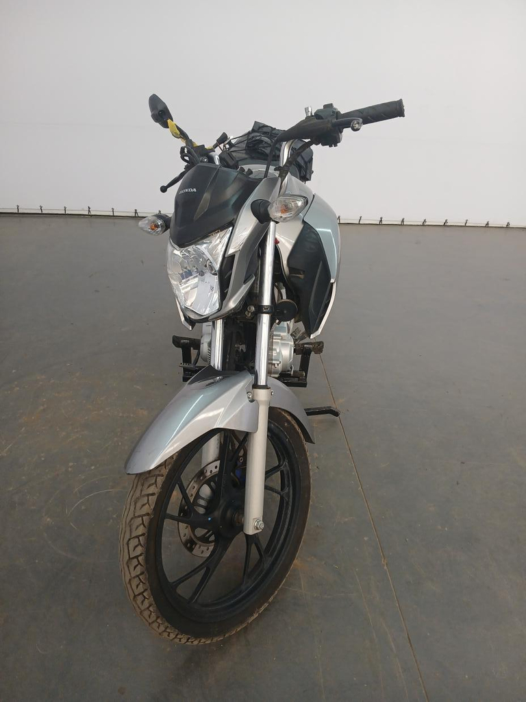 Foto de HONDA CG 160 FAN CG 160 FAN 2023 2023 PRATA