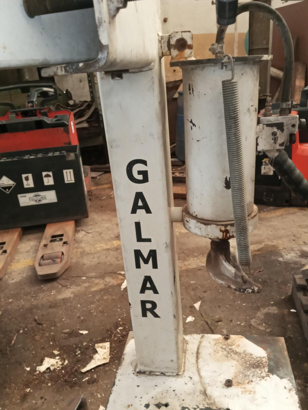Foto de Maquina de desmontar e montar pneus