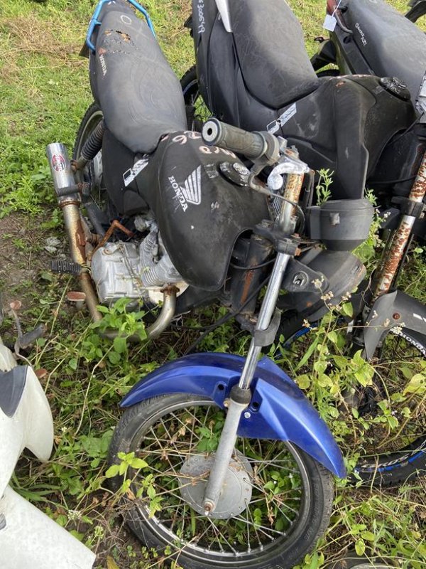 Foto de HONDA/CG 125 TITAN KS, ANO/MOD 2003/2004, COR PRETA, COMBUSTIVEL GASOLINA, PLACA MVG4068 - AL, RENAVAM 818785136, ID CHASSI 9C2JC30104R06229