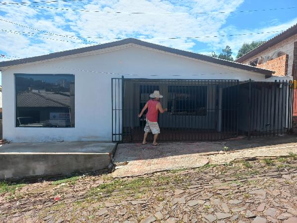 Foto de Casa em leilão em Palmeira Das Missoes - RS