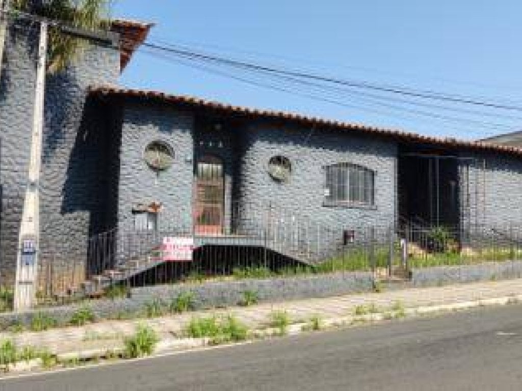 Foto de Casa em leilão no bairro Jardim Santa Rosália em Sorocaba - SP