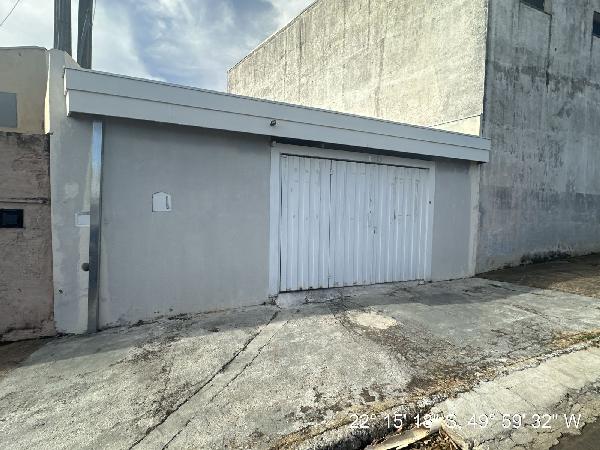 Foto de Casa em leilão no bairro Jardim Flamingo em Marília - SP